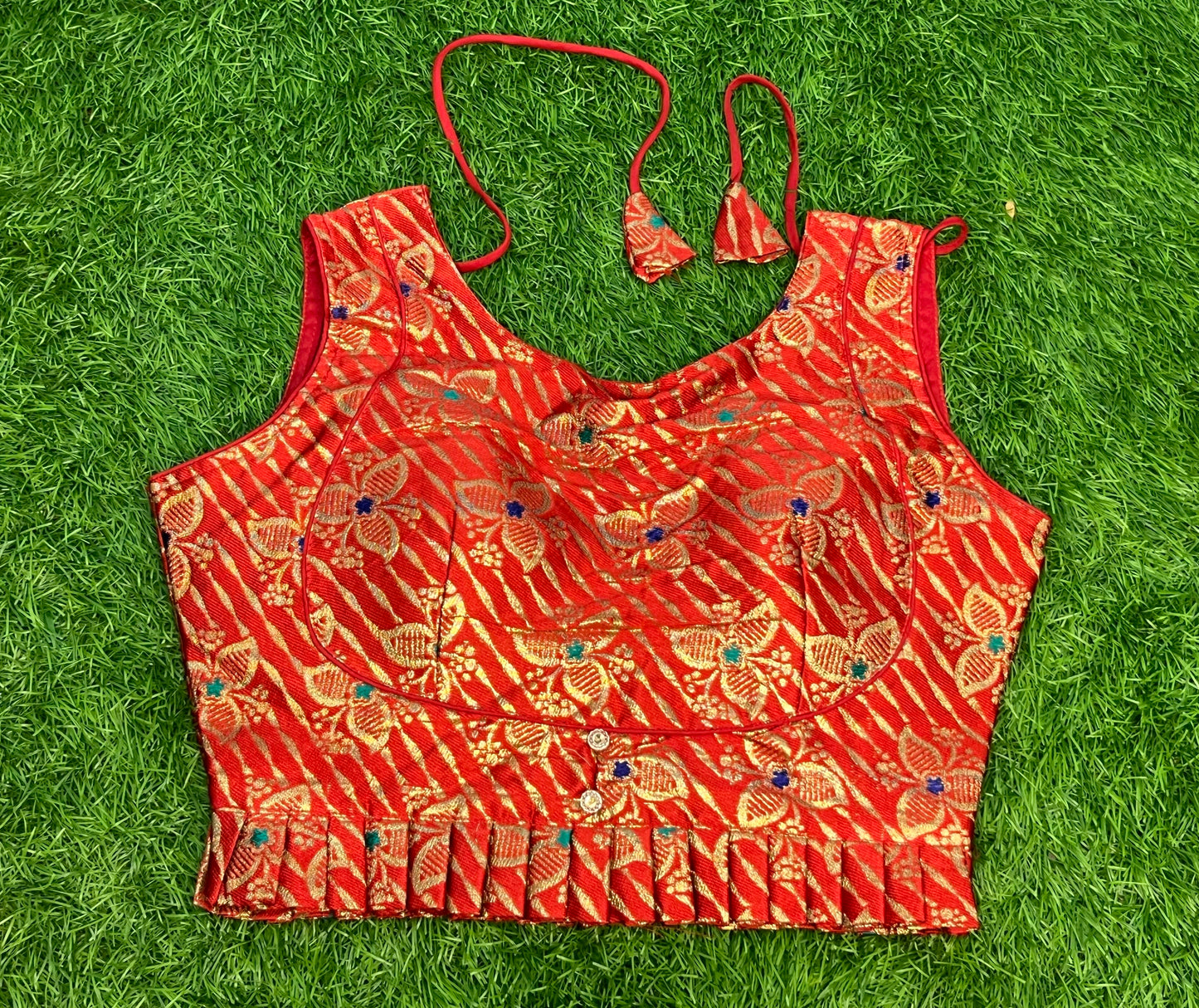 Red crop top with hand blouse