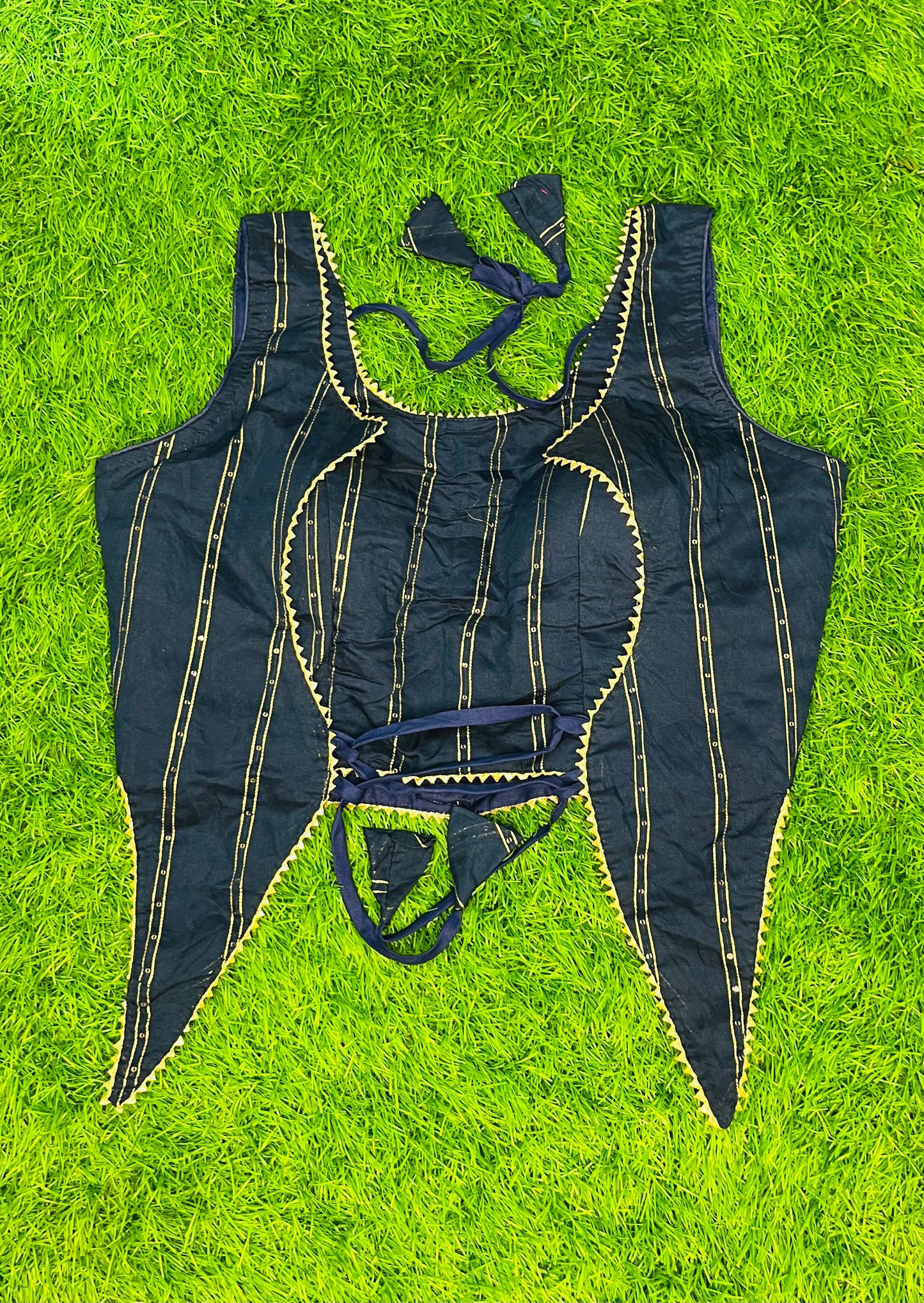 Navy blue line small sequins with Hands blouse