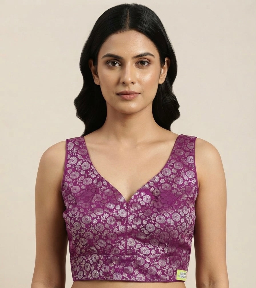 Banaras Charm Blouse 👚 side hands available 🌷