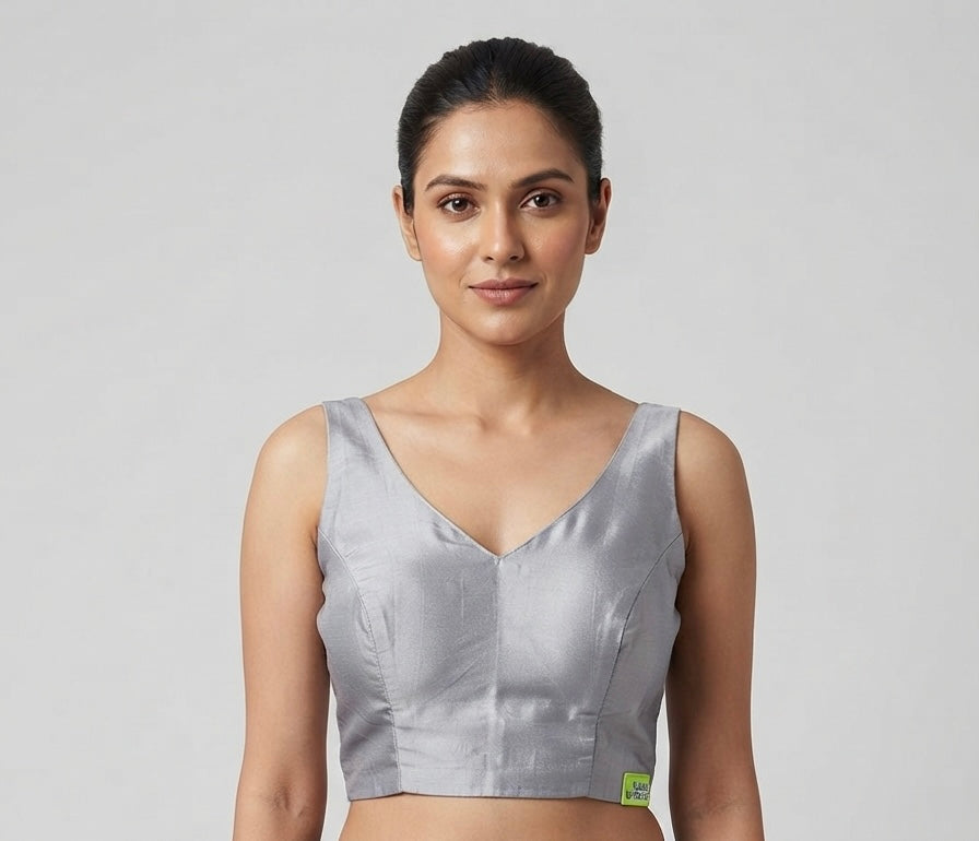 Rich Silk sleeveless Blouse 👚 (40 size🌸