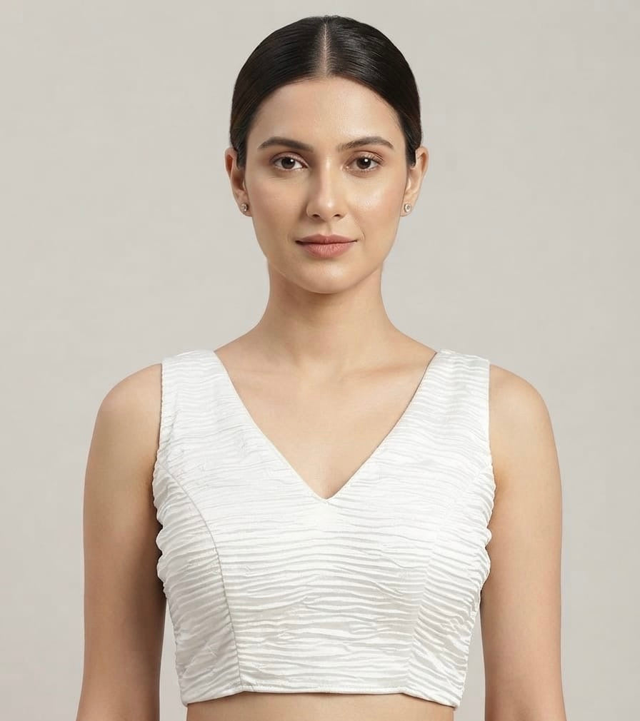 Designer shimmer Blouse 👚 v-neck with short hands✨