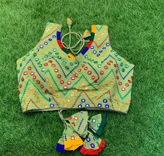 Pistachio green multicolour mirror 🪞 blouse 👚