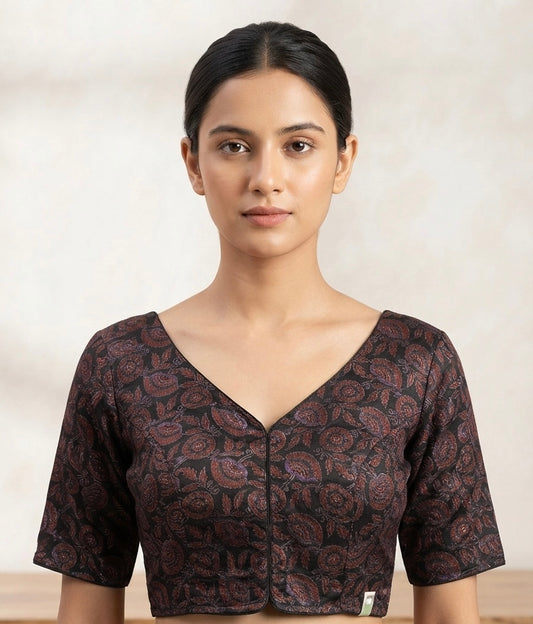 Black printed Blouse 👚 with sleeves