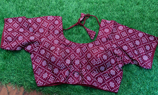 Marron white print blouse 👚