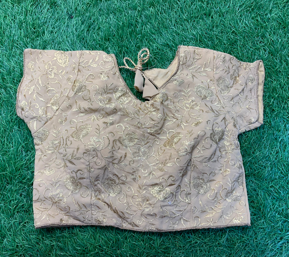 Golden thread work mega sleeve blouse 👚